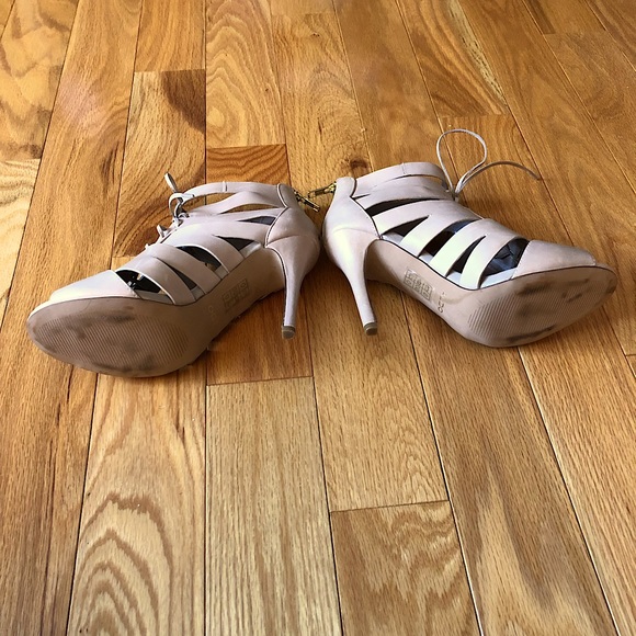 NWOT Aldo Nude Leather Tie Up Cage Heels - Picture 11 of 11